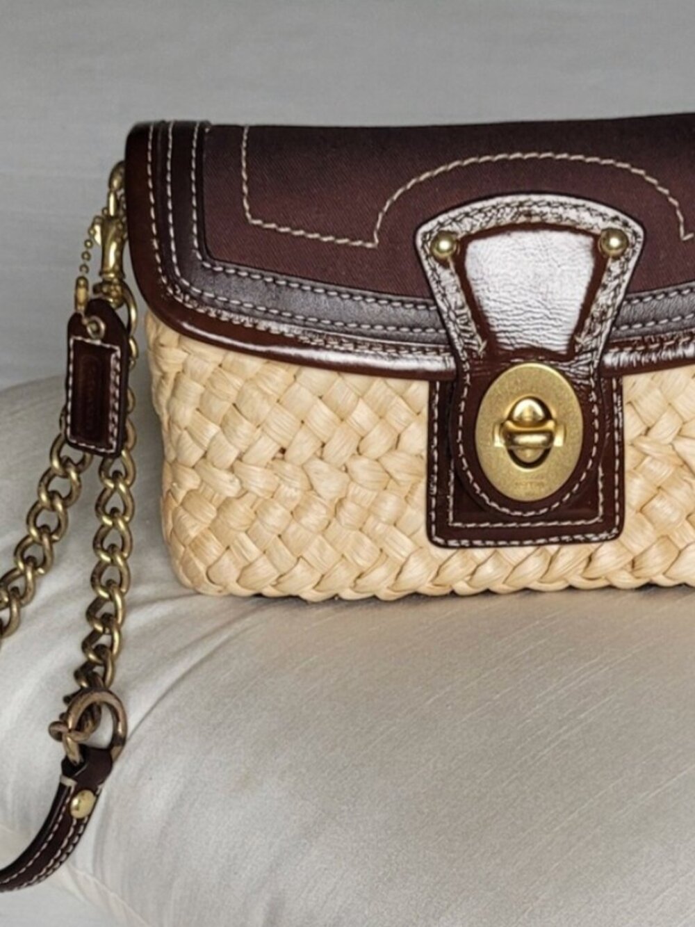 0727 Coach Straw Summertime Turnlock Wristlet Clutch Brown Raffia Brass Hardware